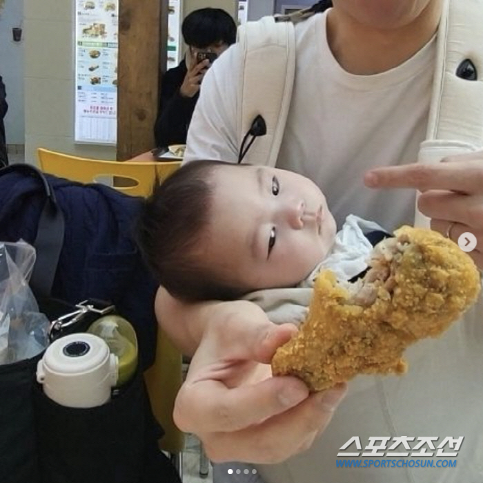 홍현희 아들임을 '치킨앓이'로 증명? '♥제이쓴'이 한입 먹었을 뿐인데 …