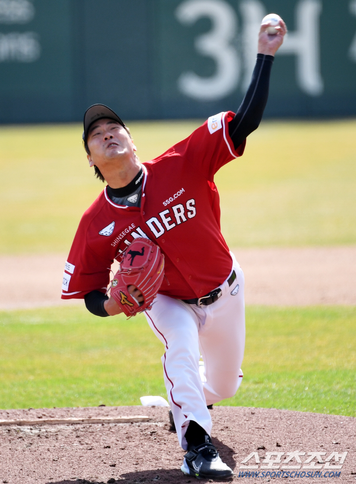 "개막전 선발? 영광이죠" 54구로 3.2이닝 무실점 김광현, KIA전에…