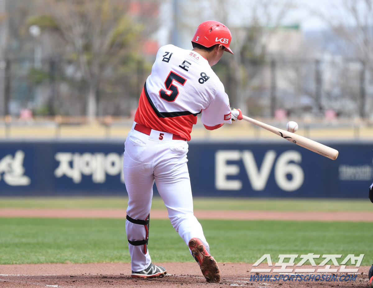 AG대표팀 최대격전지 3루. 한동희-노시환-문보경에 김도영까지 가세?[S…