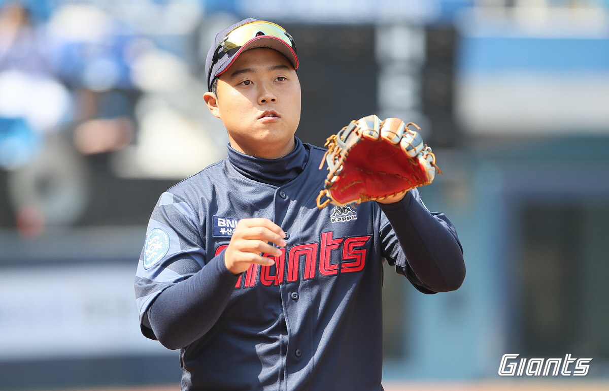 한동희의 뜨거운 3월…'차세대' 꼬리표 떼고 거포로 우뚝 설까 [SC포커…