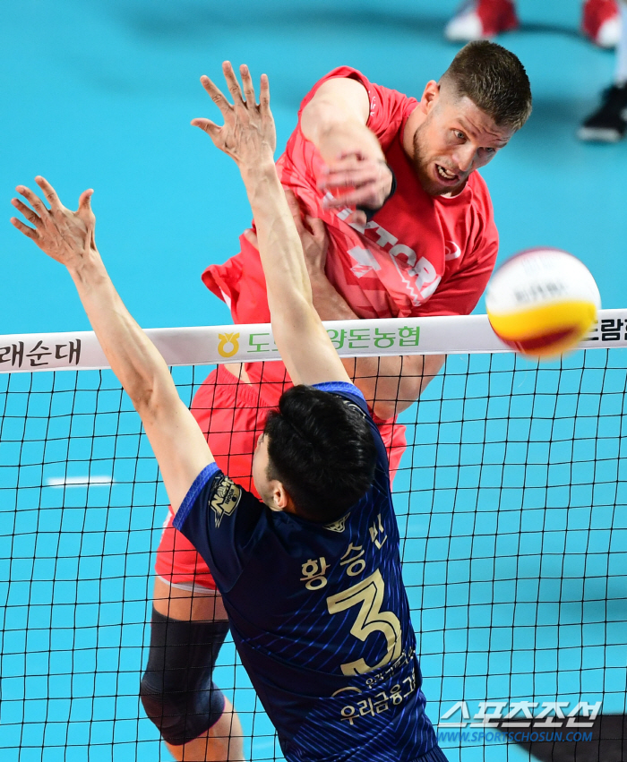 '데자뷔 인줄~' 한국전력 '같은 장소, 같은 스코어로 2년 연속 업셋'…