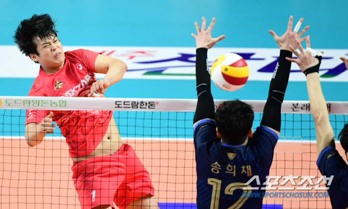 '데자뷔 인줄~' 한국전력 '같은 장소, 같은 스코어로 2년 연속 업셋'…