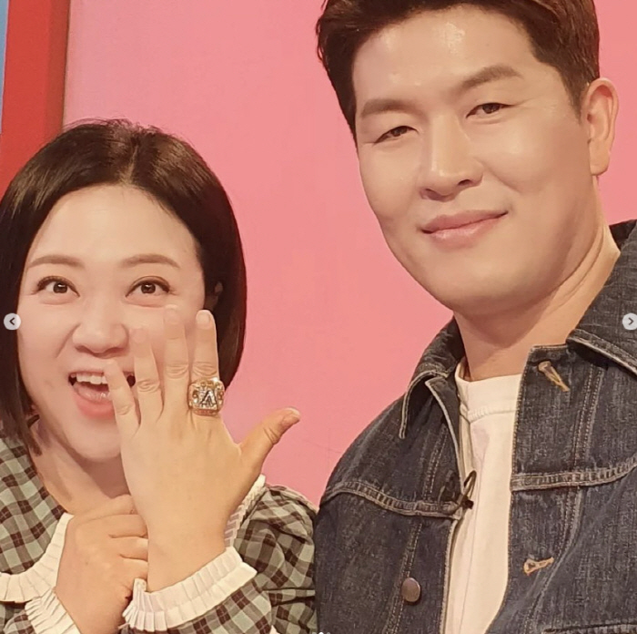 김숙 손가락에 '서울 아파트값'이…"결혼반지 아님, 묵직합니다"