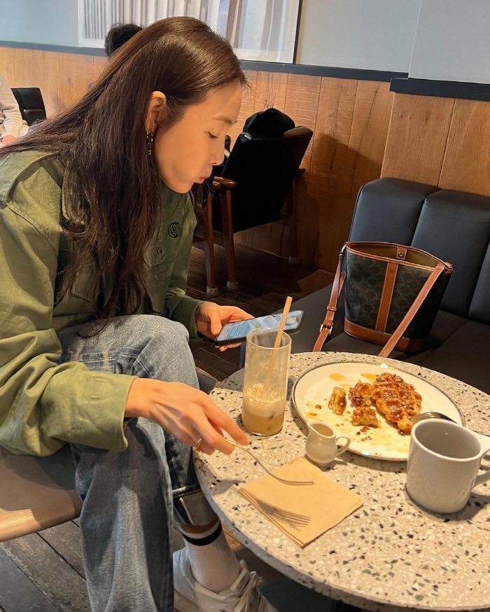 최지우, 브런치로 '냉삼' 5인분 먹는 여배우 "첫끼라 많이 못 먹는다더…