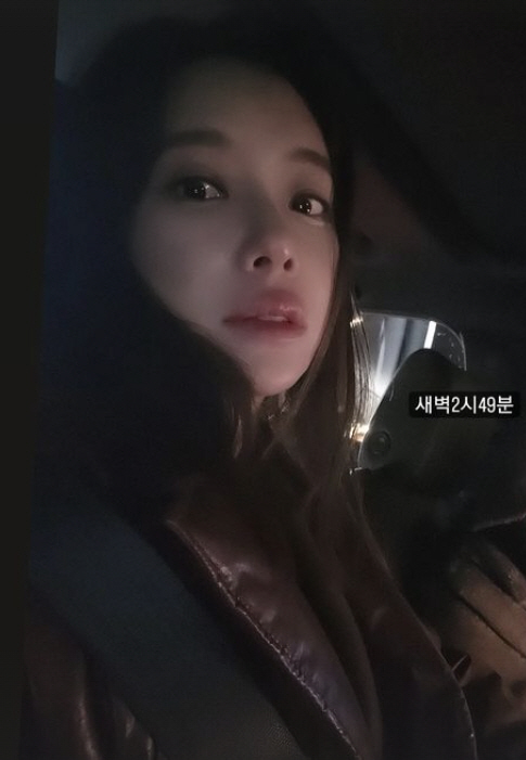 황정음, 촬영 마치고 "새벽 2시 49분" 귀가中…초췌NO 굴욕없는 미모…