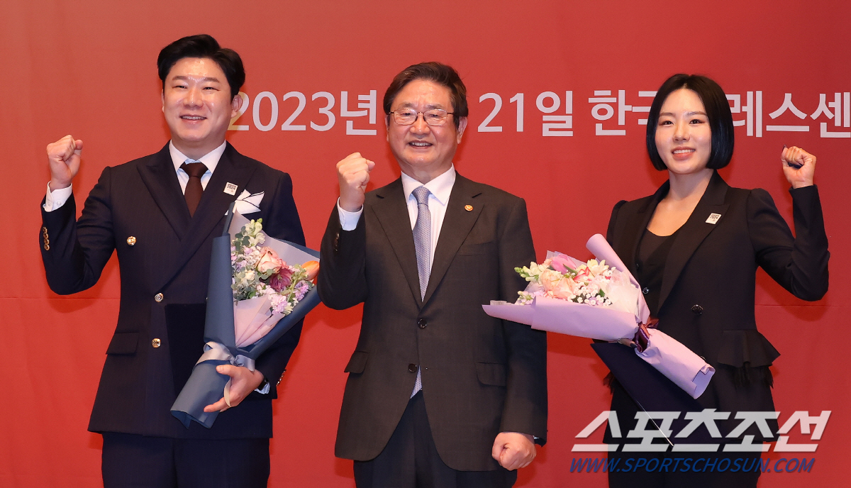 "강원2024 G-300!" 윤성빈X최민정 홍보대사 위촉...송승환 자문…