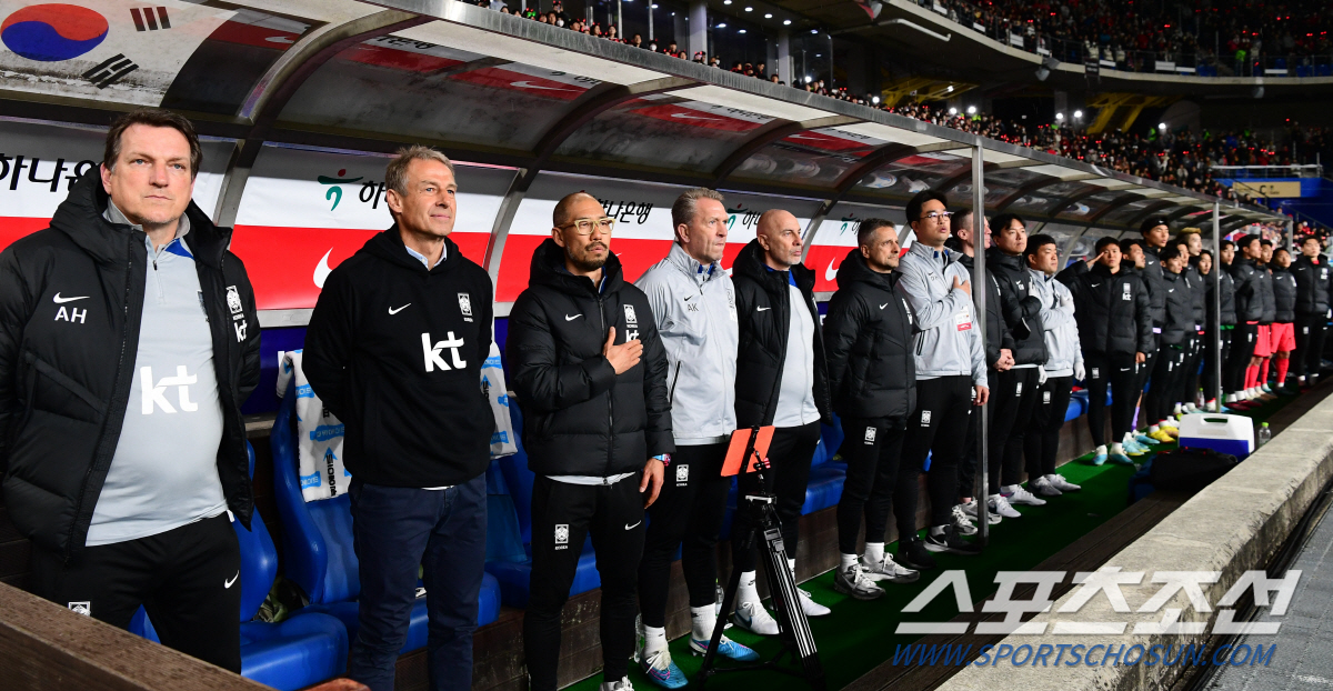 클린스만과 첫 궁합 맞춘 손흥민 '화끈한 공격 축구에 멀티골로 화답' […
