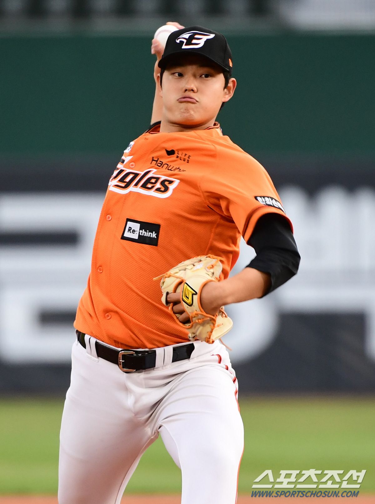 눈빛부터 똘똘 해진 문동주 '157km도 가볍게~' 2년차 파이어볼러의 …