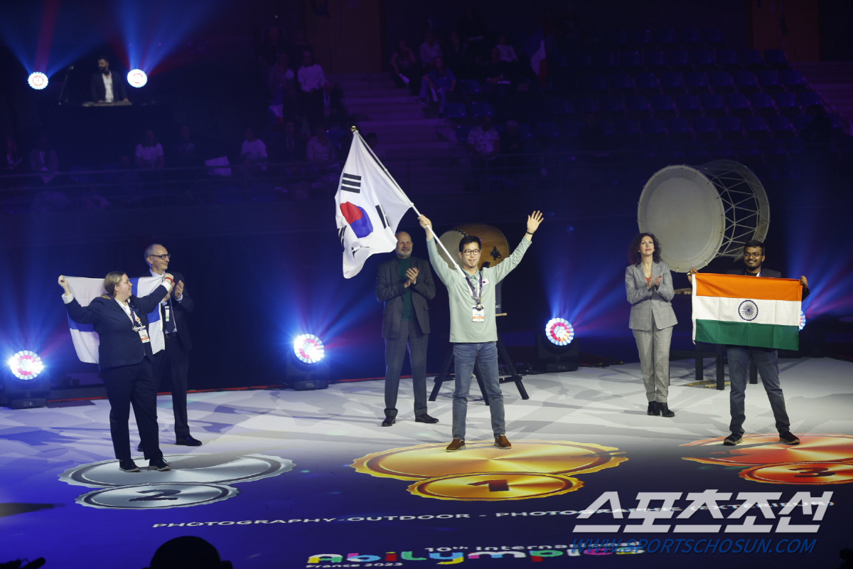 '월클 金손'대한민국,佛국제장애인기능올림픽 7연패 쾌거!