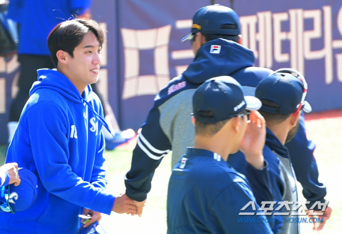 '베테랑 강민호 구자욱, 에이스 원태인까지 응원' 시범경기 1등 사자군단…