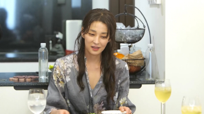 '완벽 몸매' 한고은 "난 대식가, 시댁에서도 국그릇에 밥 펐더니…"('…