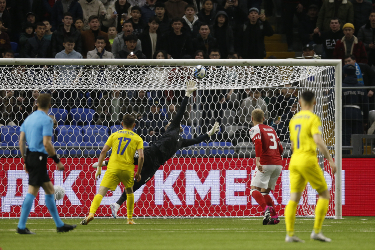 "2-0→2-3,쇼킹한 이변" '18위'덴마크,'115위'카자흐에 역전패…