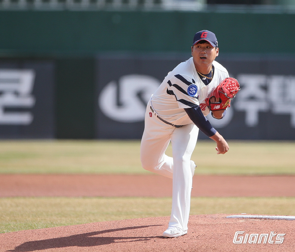 잊혀진 '포수 시절'→5이닝 불펜 고난…7년만에 '진짜 선발' 우뚝 선 …