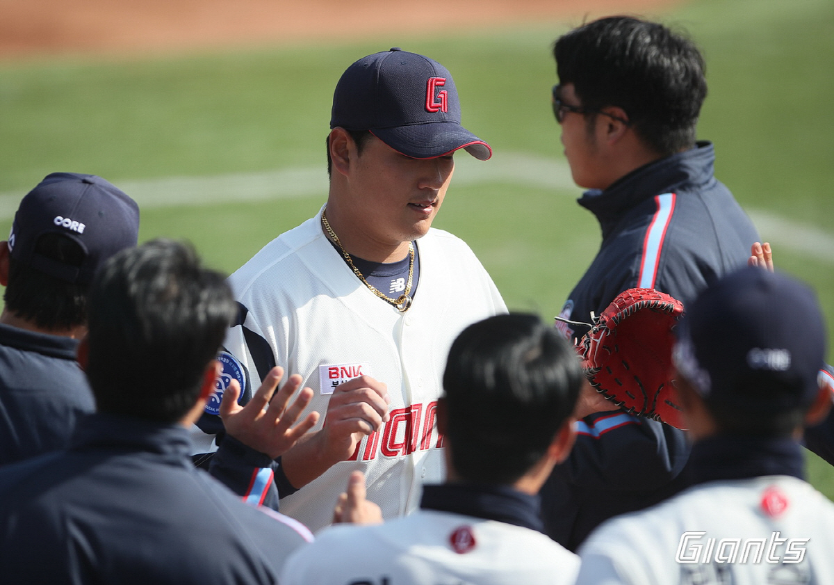 잊혀진 '포수 시절'→5이닝 불펜 고난…7년만에 '진짜 선발' 우뚝 선 …
