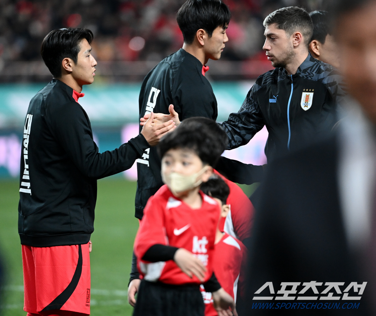 [우루과이전]'우리 강인이 건드렸냐!' 韓 매운맛 야유 응징, 발베르데 …