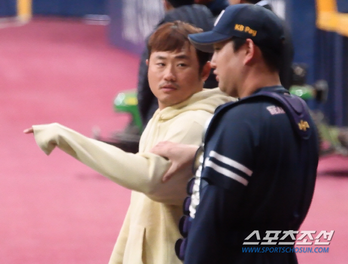 육성선수 출신 늦깎이 국대 포수, 일본인 스승 앞에서 두산 포수 혼낸 이…