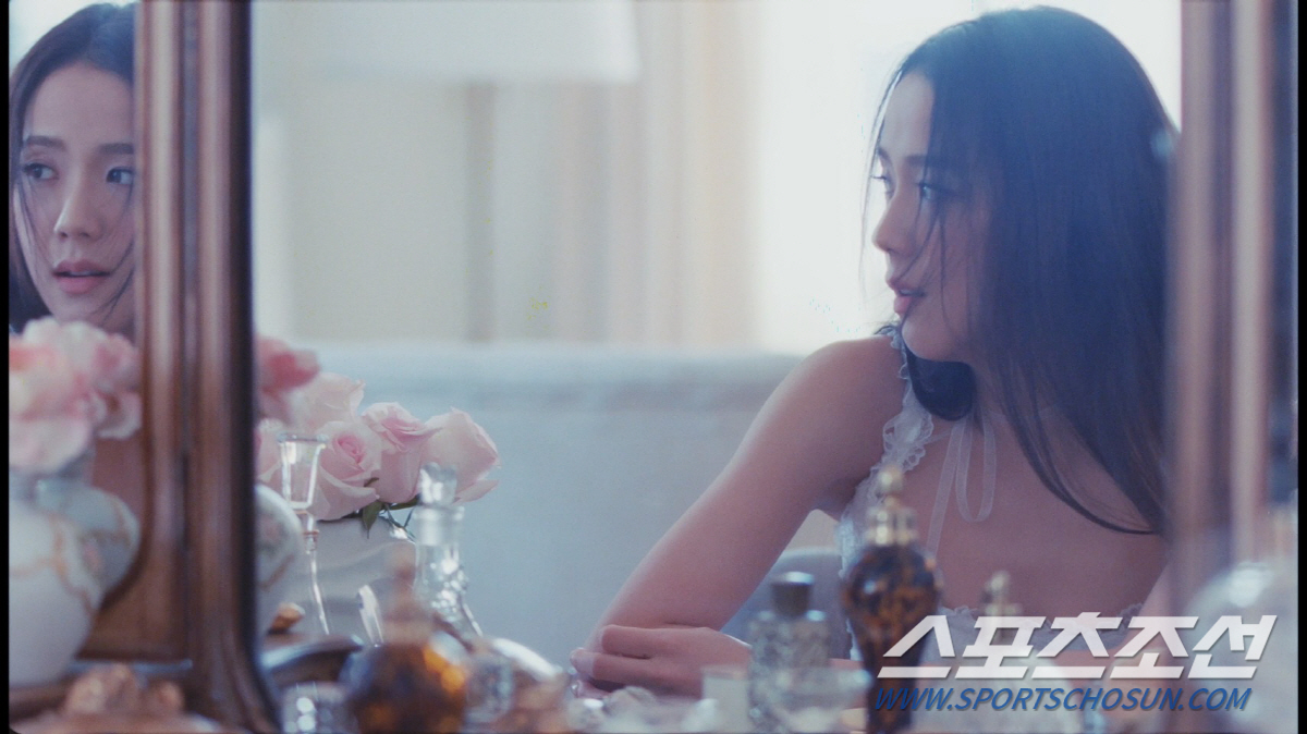블랙핑크 지수, 타이틀곡 '꽃(FLOWER)' 뮤비 티저 공개…압도적 비…