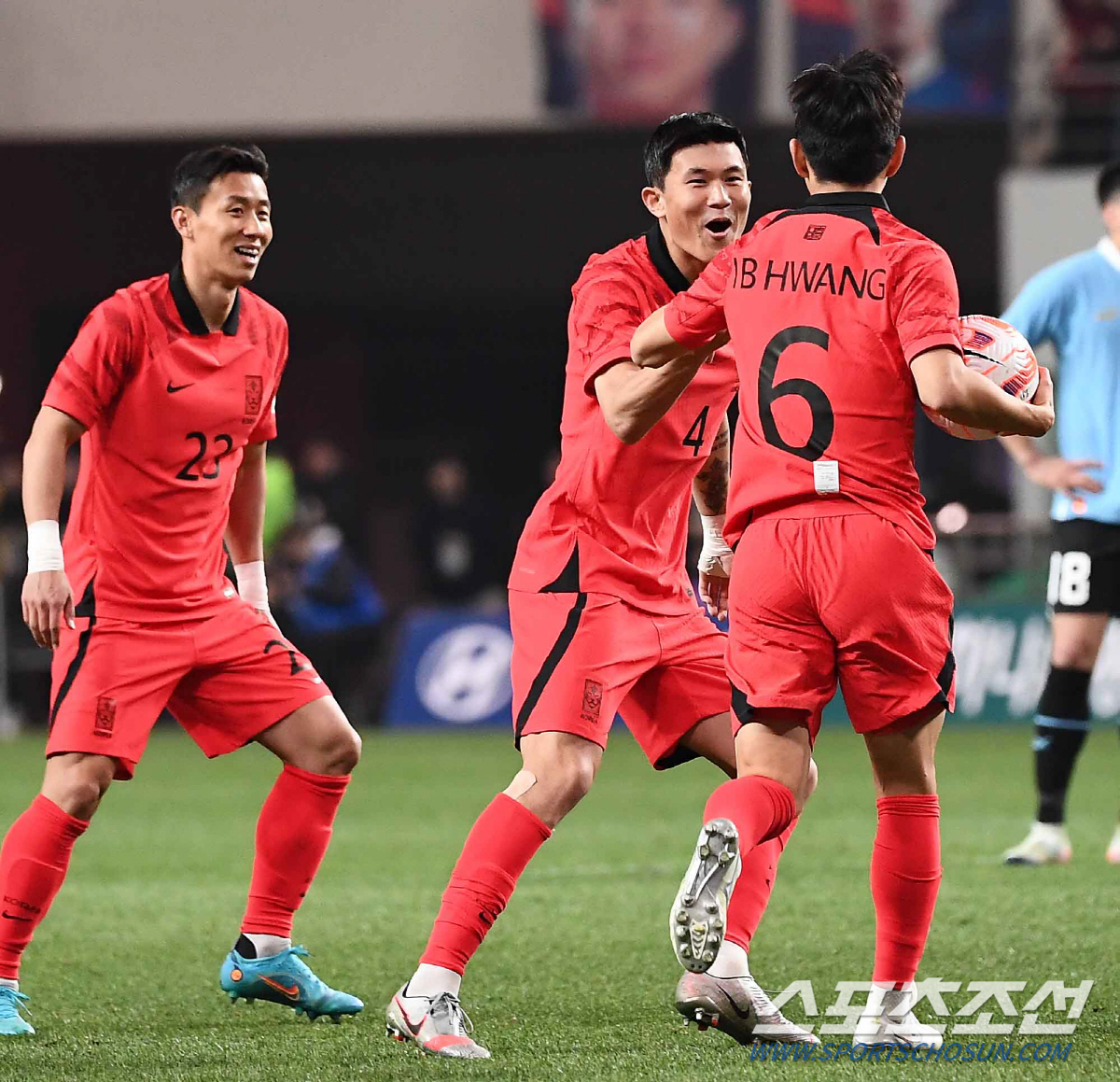 [김성원의 센터서클]김민재는 왜 지쳤을까, '해명'에도 변화는 필요하다