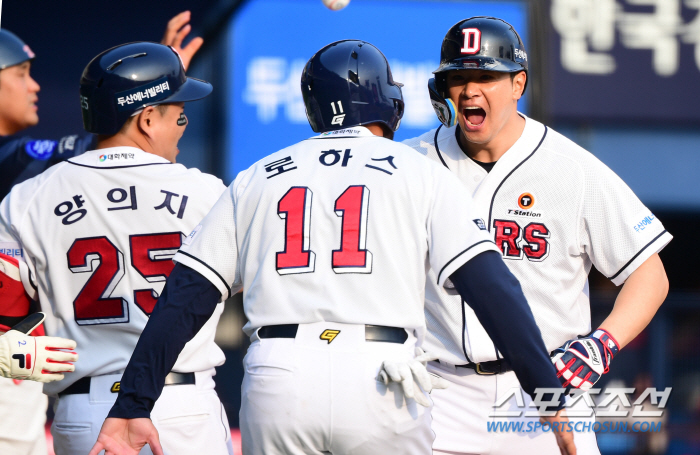 '김재환 동점포+로하스 끝내기포' 이승엽 감독 데뷔전 승리…롯데에 대역전…