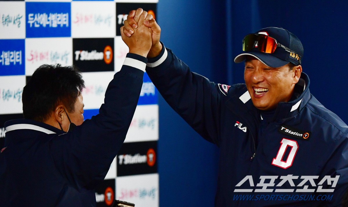 '과묵한 국민타자?' 초보감독을 폴짝 폴짝 뛰게 만든 개막전 승리 [잠실…