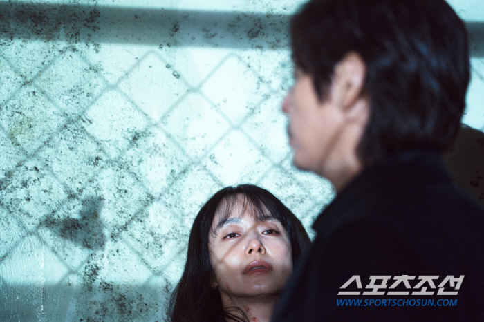 [이정혁의 수다톡톡]전도연, 연기 얄밉게 잘하죠? '일타강사'와 멜로로 …