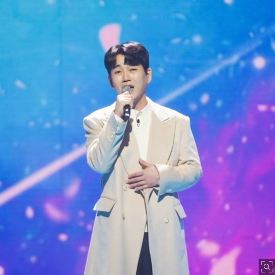'과거 논란' 황영웅, 강력한 복귀 의지 "좋은 노래로 찾아뵙겠다" [전…