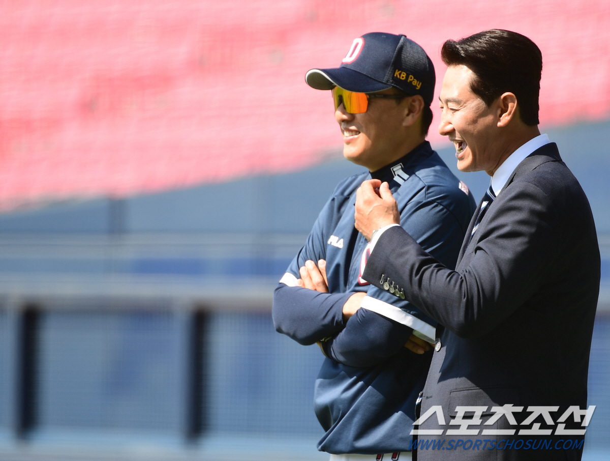 '모든게 좋았다' 이승엽 감독- 박용택 위원 '최강야구 출신 두 레전드의…