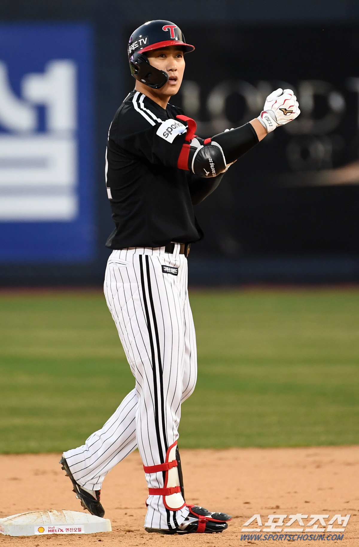 '깜짝 스퀴즈번트' 염갈량 눈도장 쾅!, 간절한 마음이 통한 이천웅 대타…