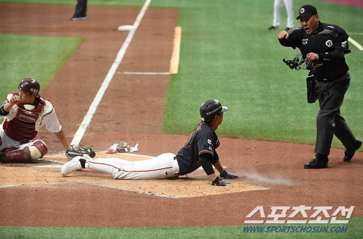 [고척현장]1선발 스미스 부상 이탈, 개막 2연전 모두 끝내기 패, 한화…