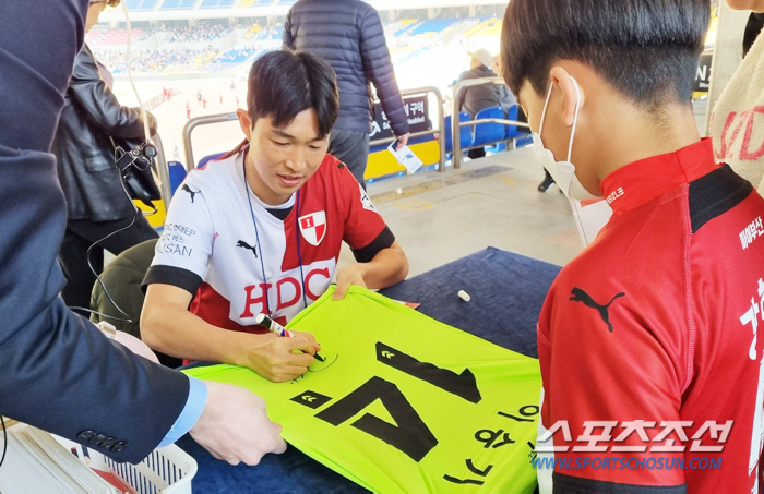 [인터뷰]이승기가 직접 밝힌 작별 스토리, 그리고 전북에 느끼는 감정
