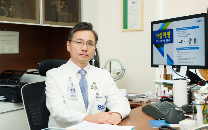 서울대병원, 국내 첫 신속 거치 대동맥판막치환술 300례 달성…세계 두 …