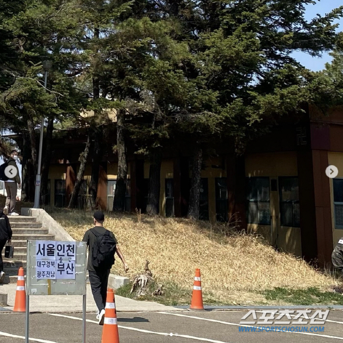 오연수, 美서 7년 생활한 둘째 아들도 '군 입대'…"두 번째라 괜찮을 …