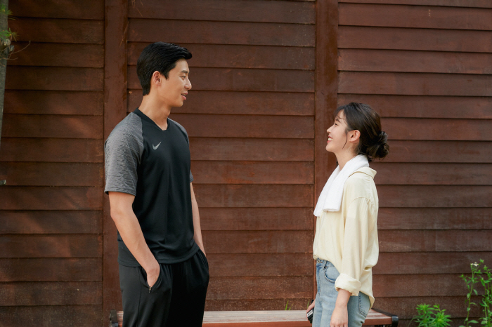 '드림' 박서준X아이유 반전의 티격태격 케미가 온다