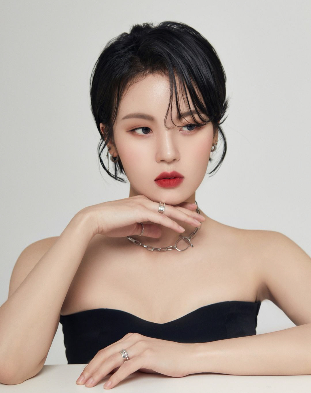 13기 현숙도 파격 메이크오버 대성공…귀여움 벗고 시크美 장착