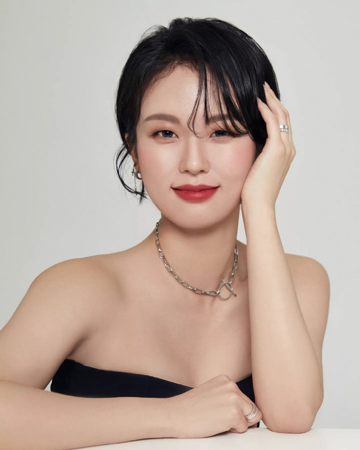 13기 현숙도 파격 메이크오버 대성공…귀여움 벗고 시크美 장착