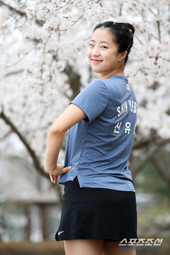 봄날의 신유빈"'반짝'하는 선수 아닌 오래 반짝이는 선수 될게요!"[진심…
