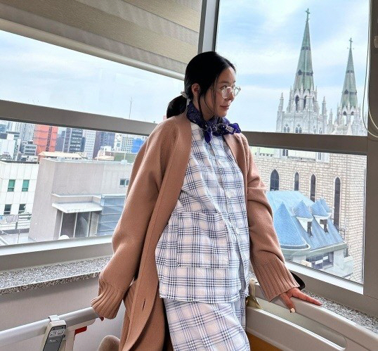 “고통서 벗어나길” 이혜영, 그동안 많이 아팠나..환자복 입고 시술 인증…