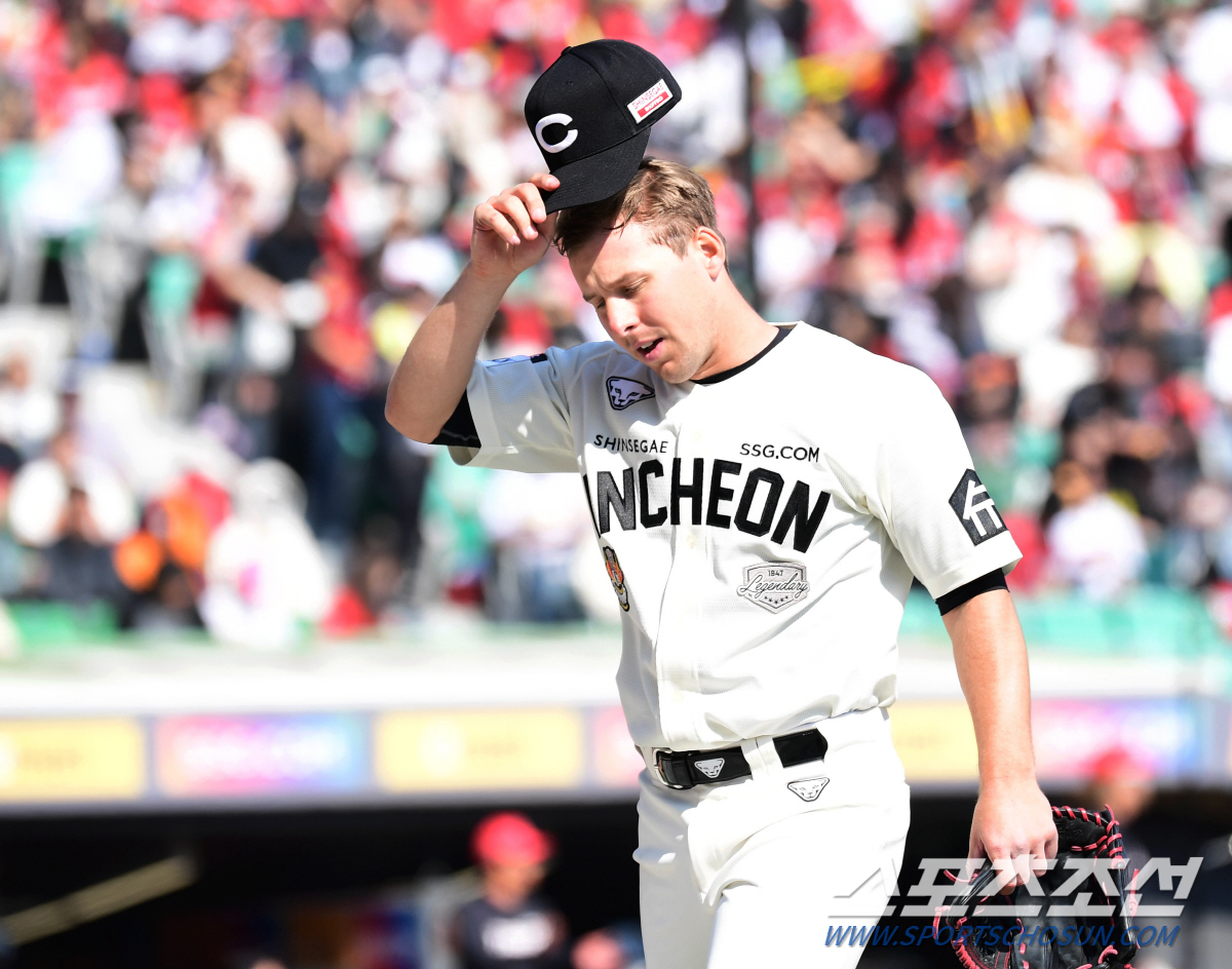 "좀 꼬였을 뿐"…'8실점' 쓴맛 본 맥카티 향한 애정, 그리고 일침 […