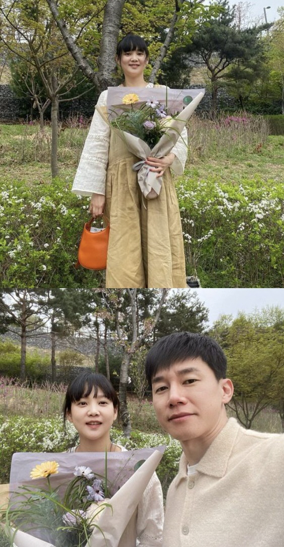 윤승아♥김무열, 결혼 8주년 자축…뱃속 아이도 함께 찰칵