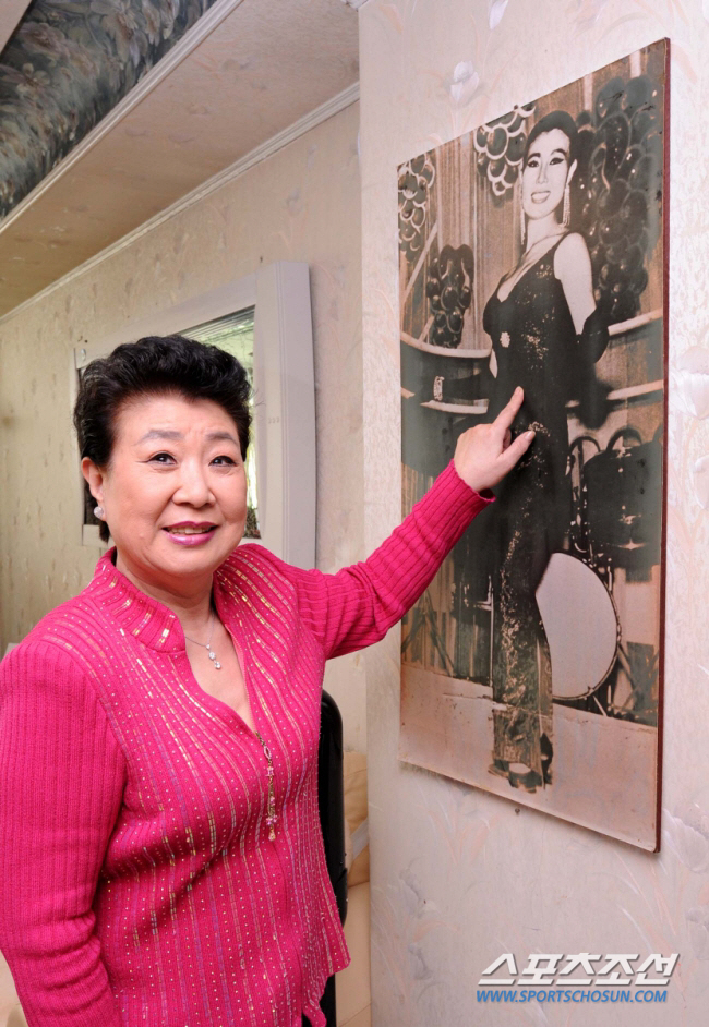 "누군가 빨리 도와줬으면…" 故 현미 별세, 후배들이 비통해 하는 이유 …