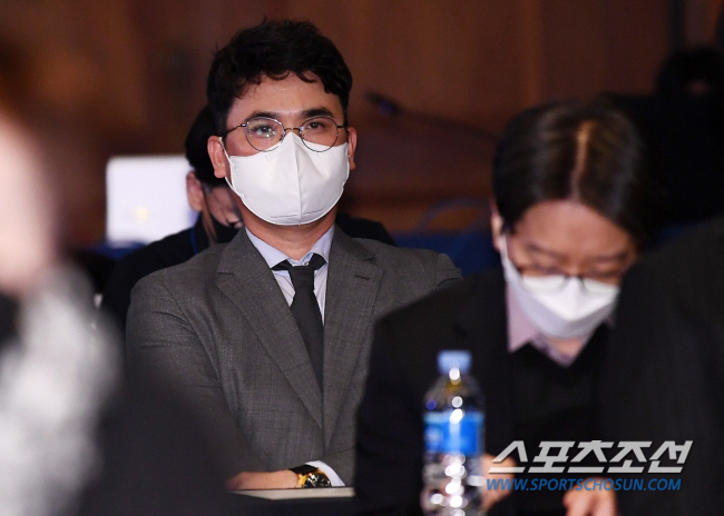 KBO, 장정석 전 단장·불법 도박 의혹 선수 검찰 수사 의뢰[공식 발표…