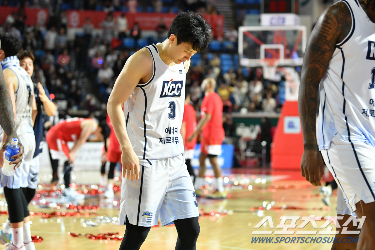 ''통한의 역전패' KCC, 허 웅은 왜 그들에게 빛이자 독이었나 [김 …