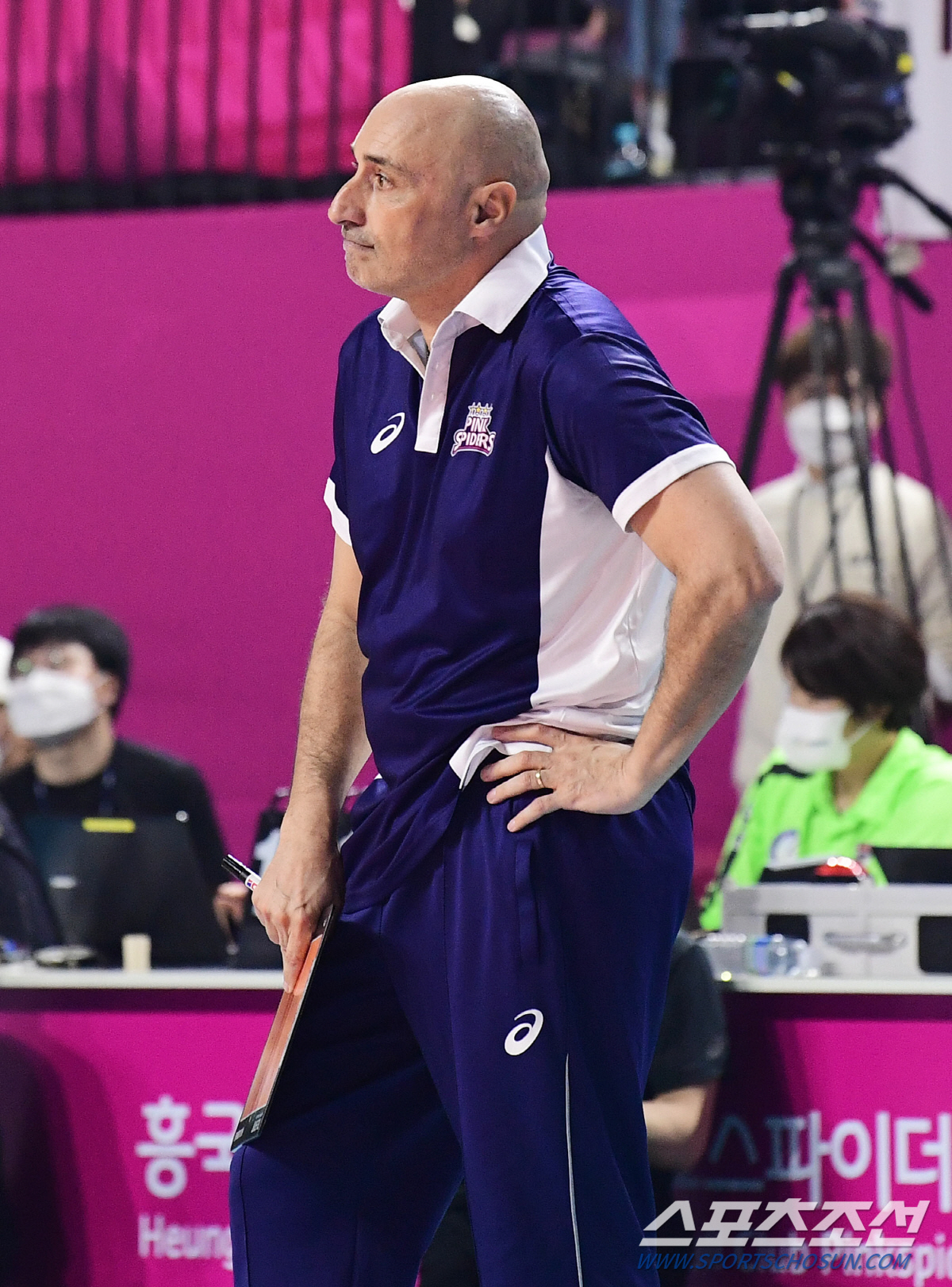 100% 확률 날린 '준우승'…"흥국생명에는 김연경이 필요하다"
