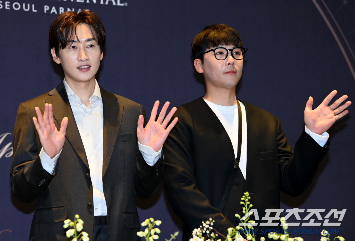 [SC이슈] 이승기♥이다인 결혼식 위해…이적→이홍기, 콘서트 방불케 한 …