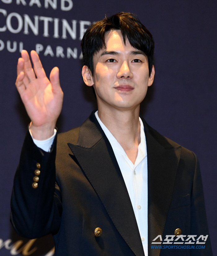 [SC현장] 유연석, 이승기♥이다인 결혼식 참석 "행복하게 잘 살았으면"
