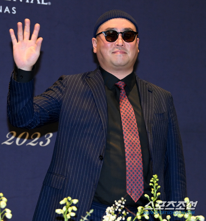 [SC현장] '음주운전' 길, 이승기♥이다인 결혼식 참석…오랜만에 모습 …