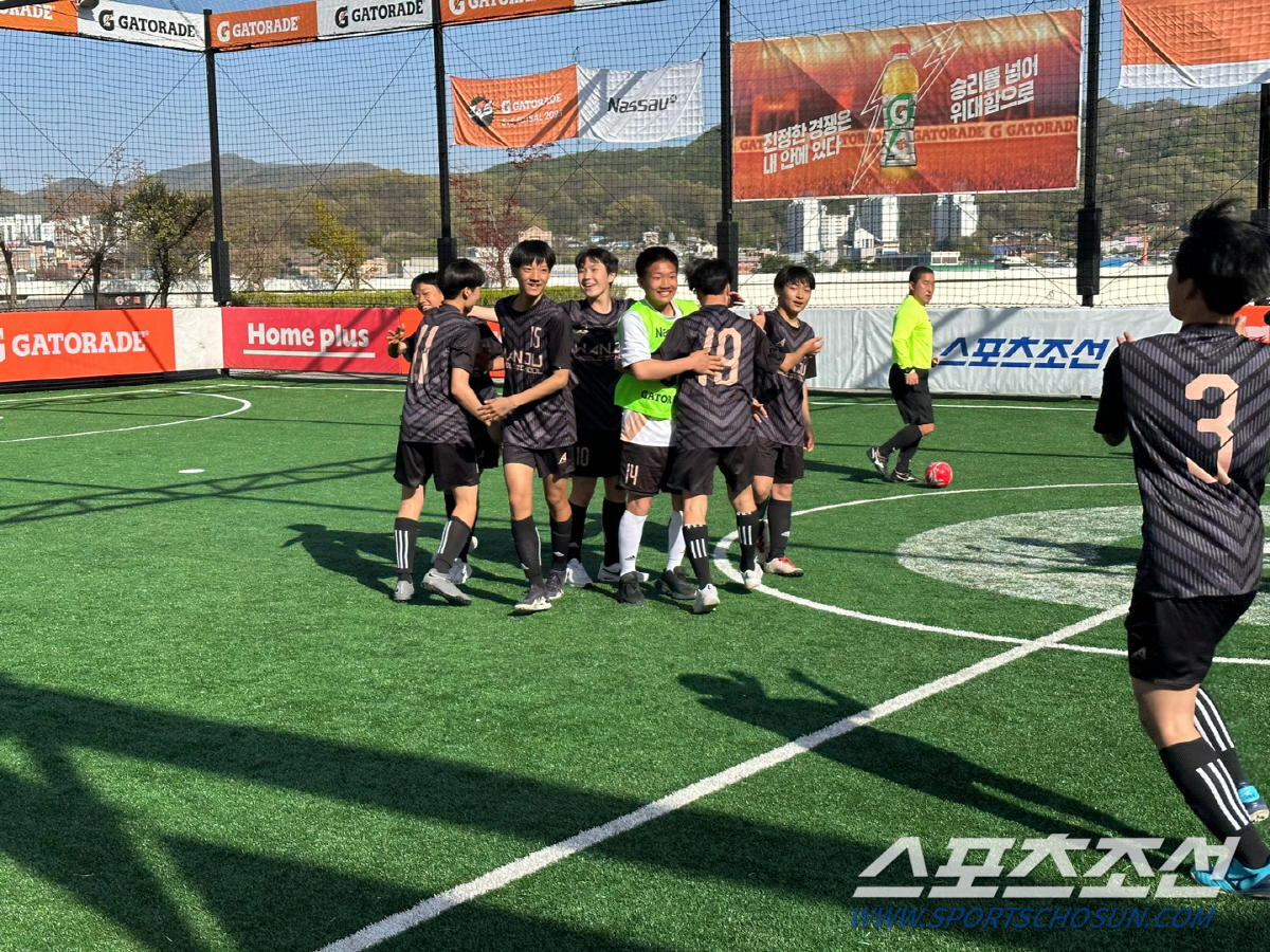 완주중, '5v5 게토레이 풋살 2023' 전주 챔피언 등극... '8골…