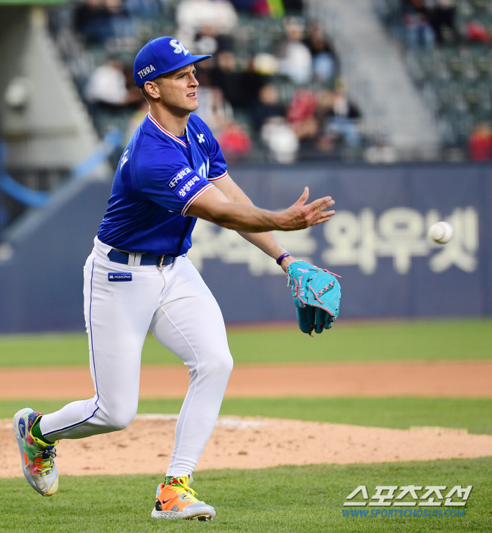 '오스틴 오승환 상대 끝내기 2루타' LG, 3연승 휘파람...삼성에 위…