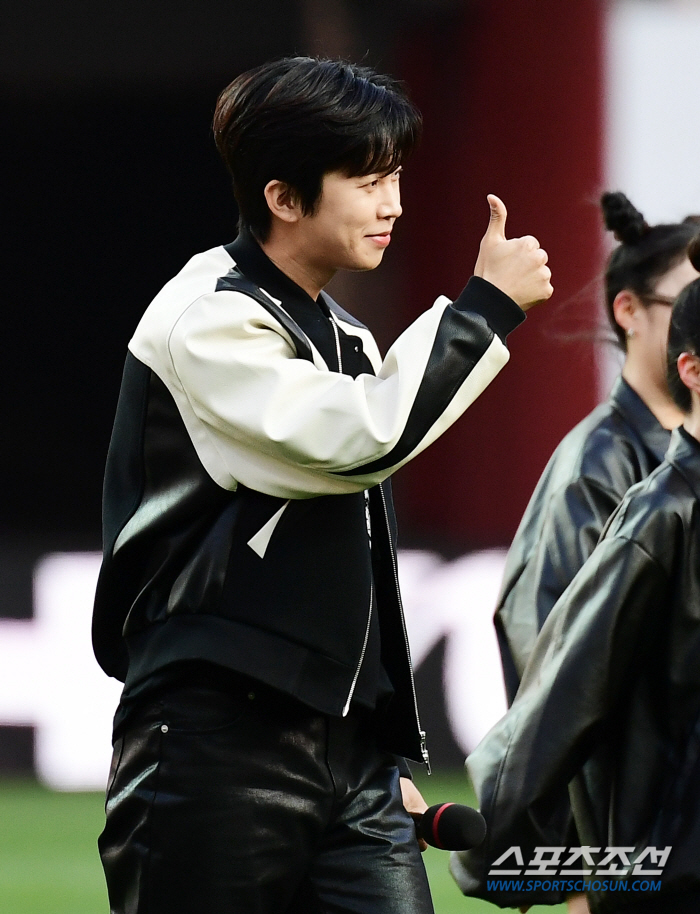 [K리그1 현장리뷰]'IM HERO' 임영웅 '절친' 황의조 깨웠다 10…