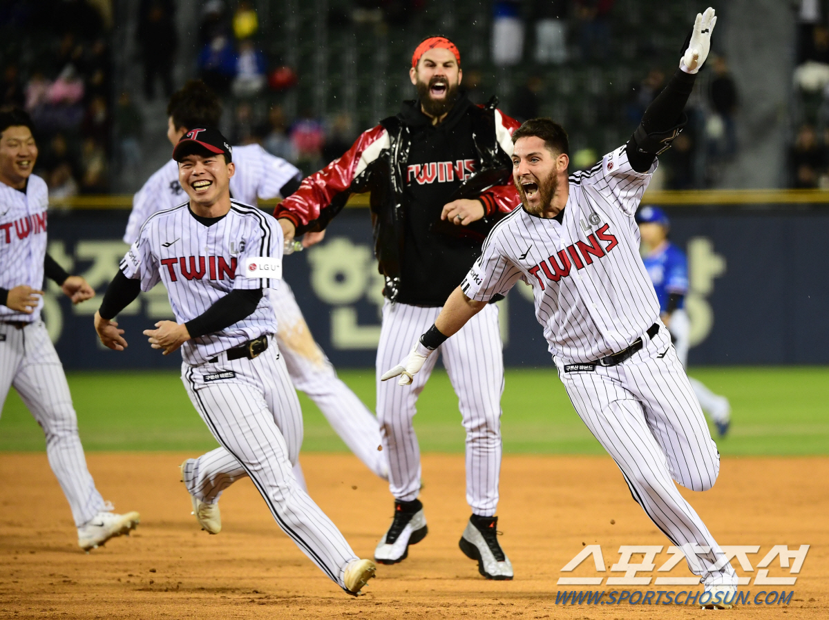 '네가 야구선수냐'는 비난 받던 외인의 반등, "LG 외인 흑역사, 깨부…